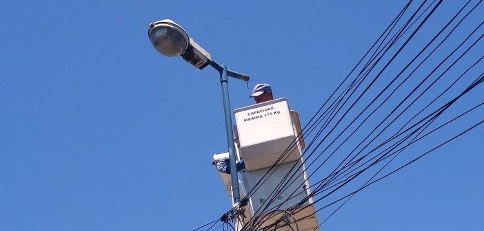 Son 4 mil 442 luminarias LED las que se pretenden adquirir.