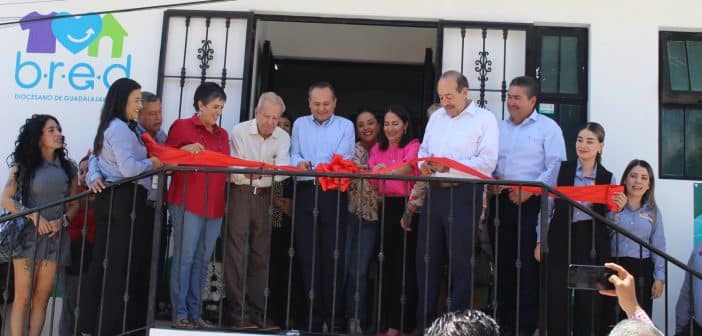 Abre en Chapala tienda BRED un centro solidario con ropa y artículos a bajo costo
