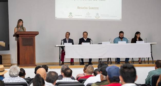 Chapala alberga presentación de convocatoria para operadores de taxi en la Región Sureste