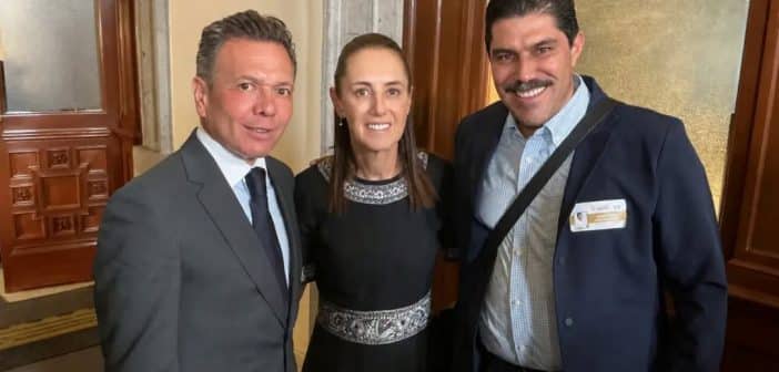 Alcalde de Poncitlán plantea a Sheinbaum rehabilitar carretera Santa Rosa–La Barca